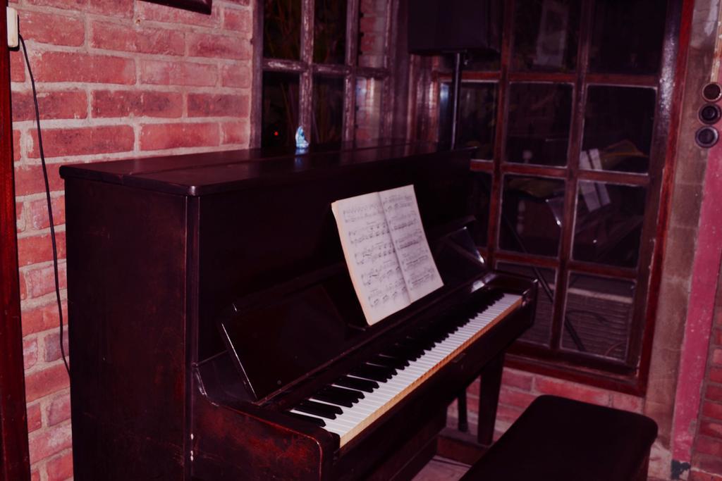 Brickhouse Ayutthaya Guesthouse Est 1986 Εξωτερικό φωτογραφία
