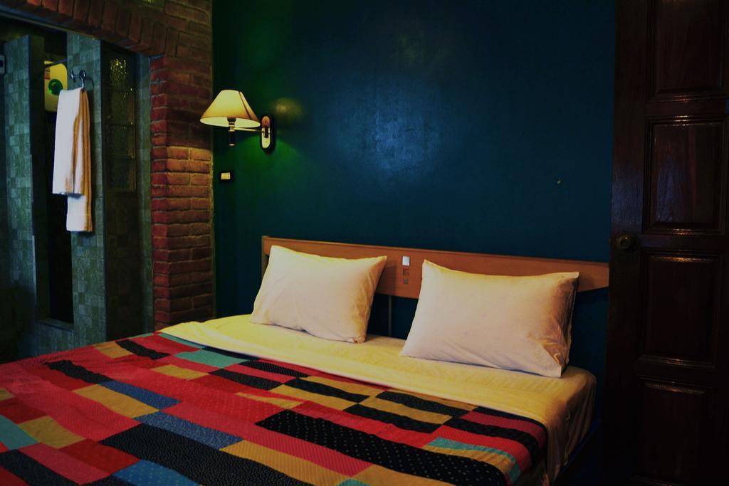 Brickhouse Ayutthaya Guesthouse Est 1986 Εξωτερικό φωτογραφία