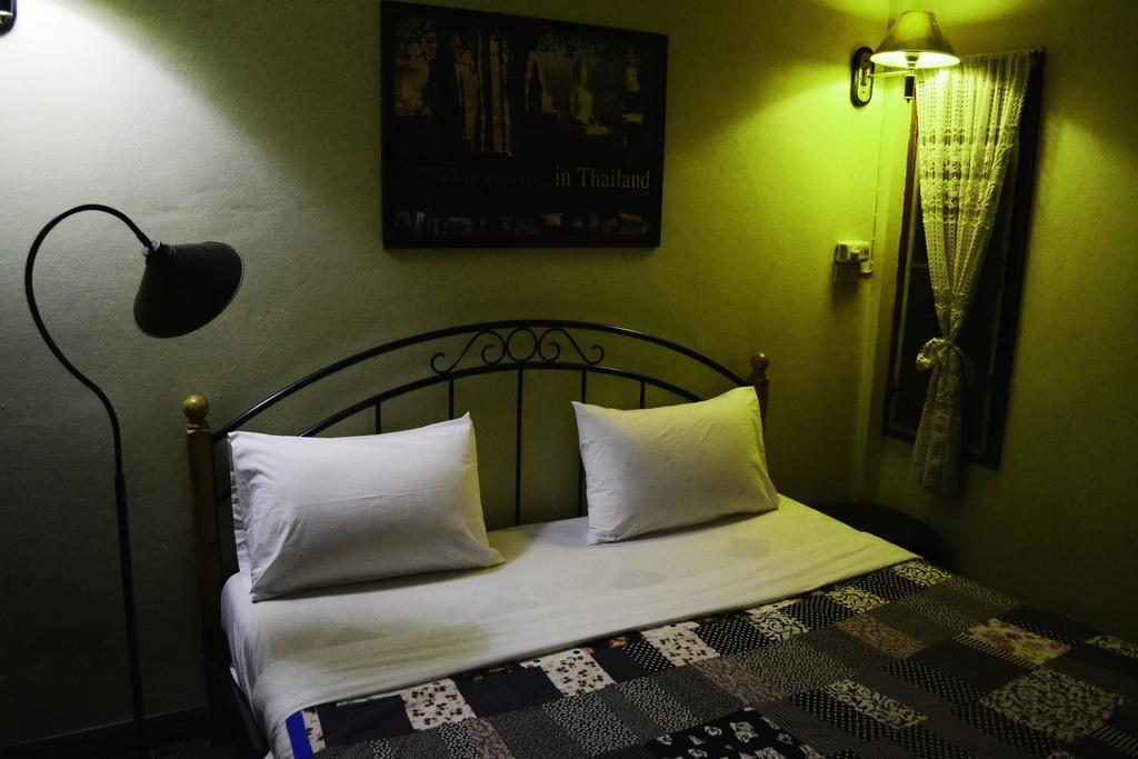Brickhouse Ayutthaya Guesthouse Est 1986 Εξωτερικό φωτογραφία