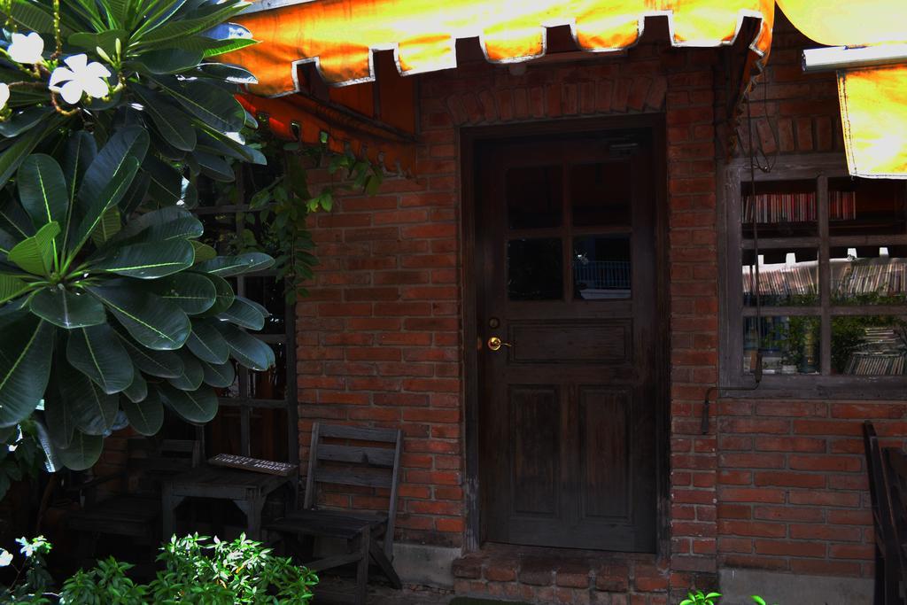 Brickhouse Ayutthaya Guesthouse Est 1986 Εξωτερικό φωτογραφία