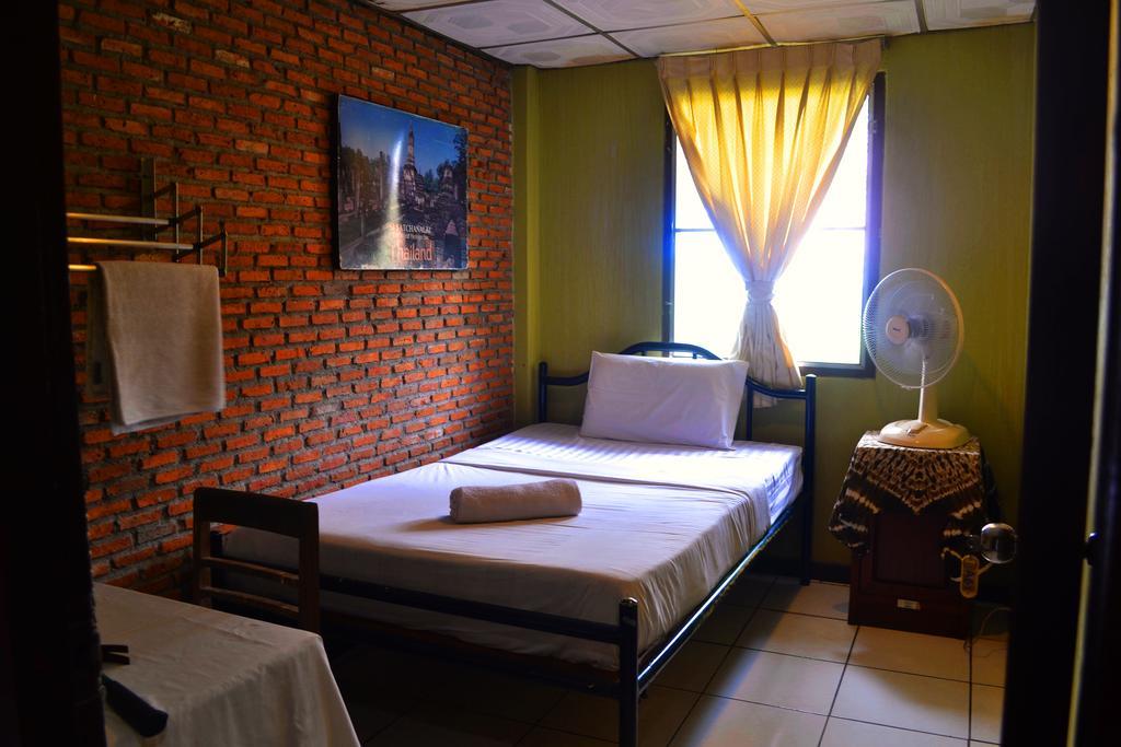 Brickhouse Ayutthaya Guesthouse Est 1986 Εξωτερικό φωτογραφία