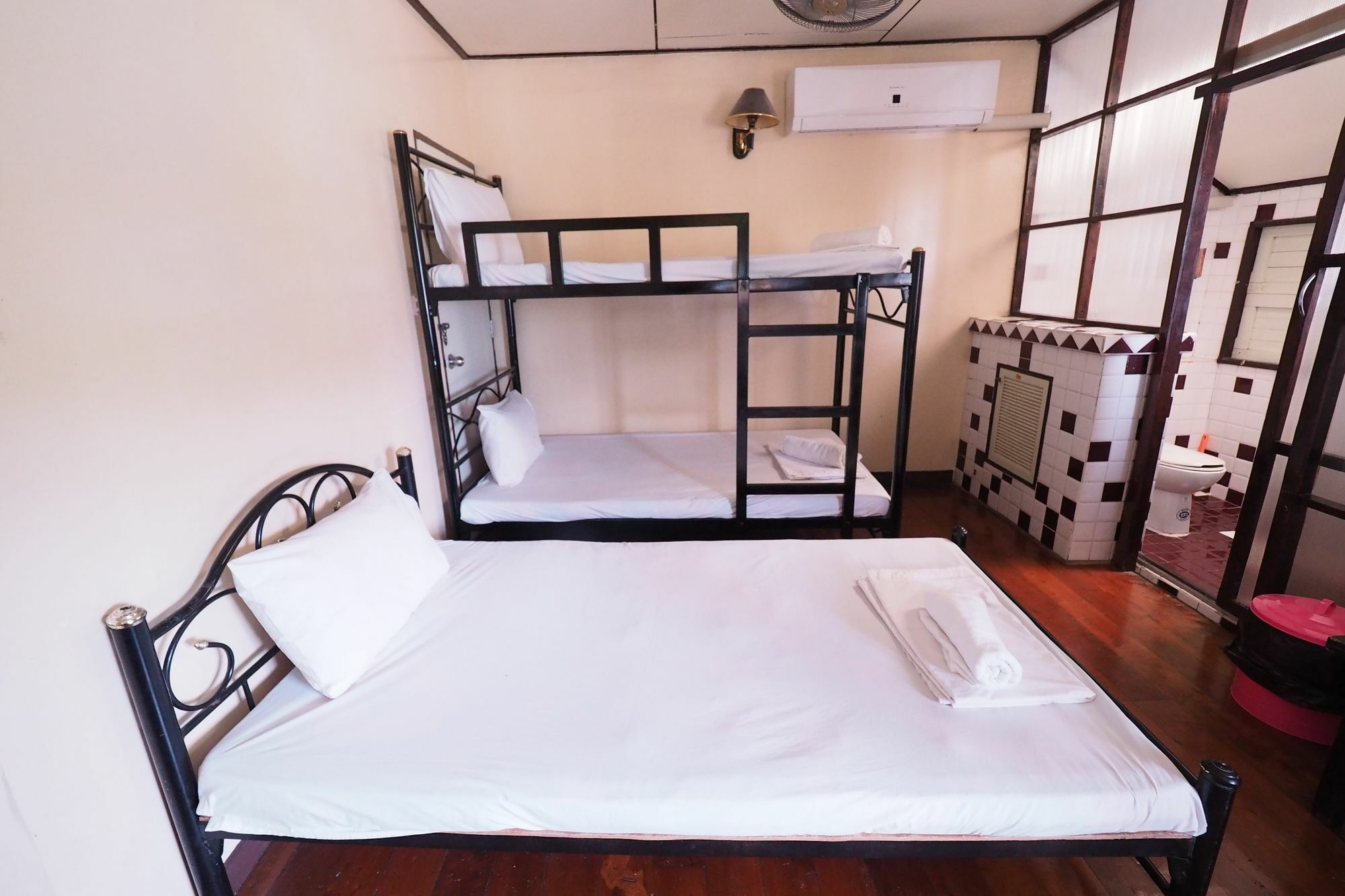 Brickhouse Ayutthaya Guesthouse Est 1986 Εξωτερικό φωτογραφία