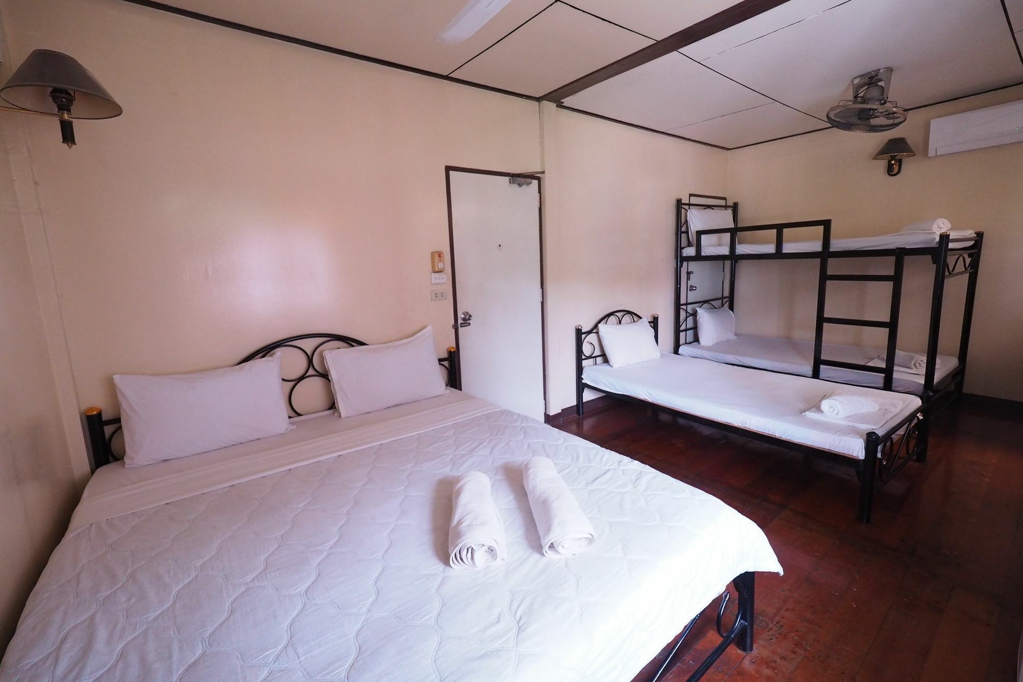 Brickhouse Ayutthaya Guesthouse Est 1986 Εξωτερικό φωτογραφία